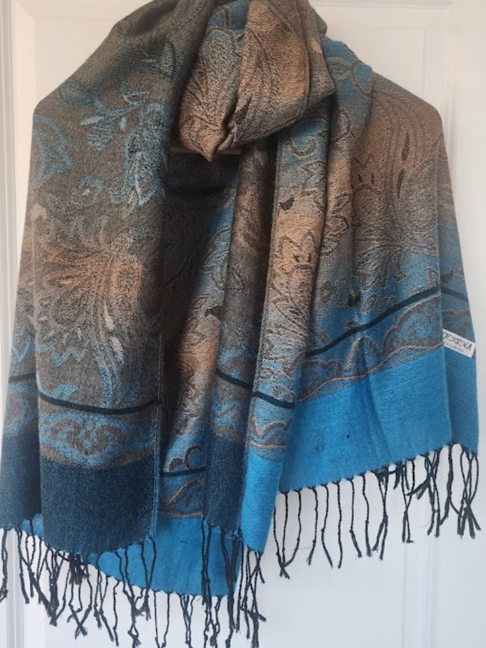 Pashmina patterned scarf - Picture 2 of 2